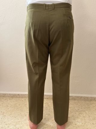 Pantalón de vestir talla 48 verde oliva