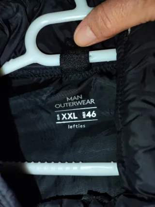 Chaquetón negro acolchado