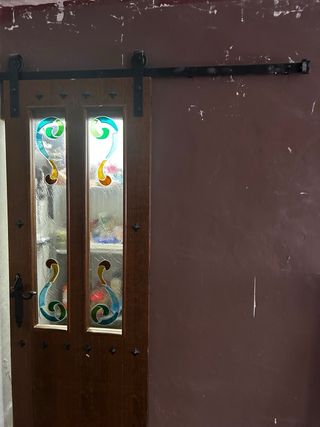 Puerta corredera madera con cristal