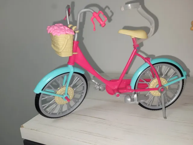 Pack 3 vehículos Barbie: bici, vespa y trineo