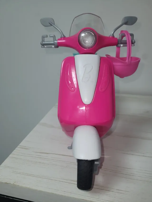 Pack 3 vehículos Barbie: bici, vespa y trineo