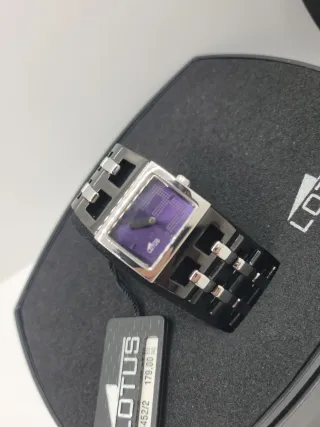 Reloj Lotus Acero Inoxidable Esfera Morada