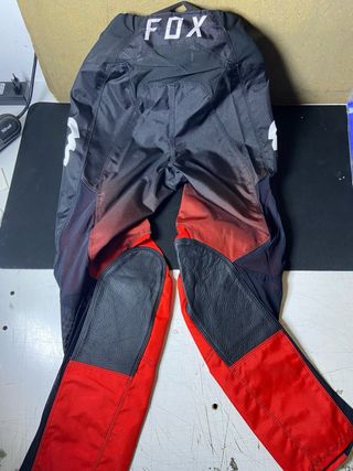 : Pantalones Fox 180 Leed Flo Red Talla 28
