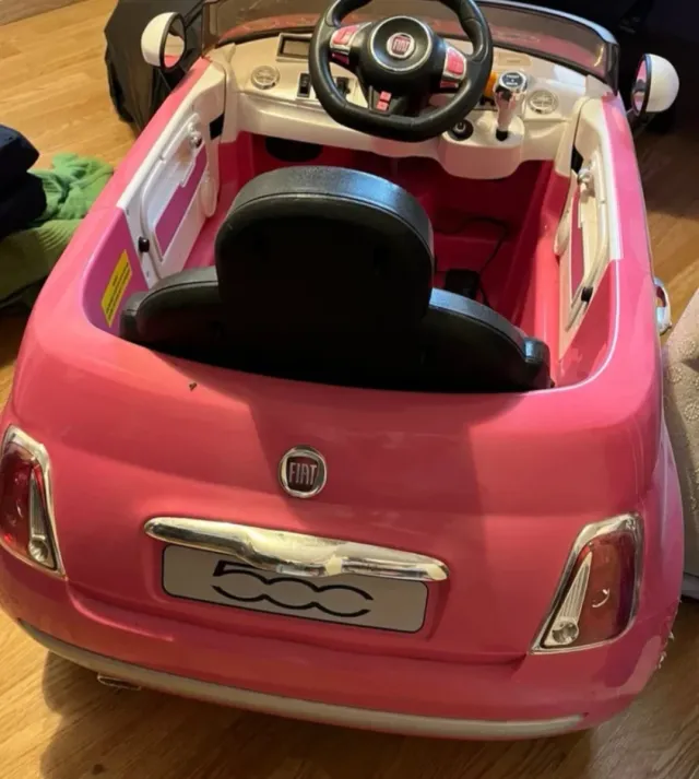 Coche infantil rosa Seat 500