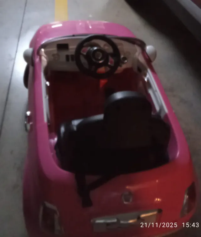 Coche infantil rosa Seat 500