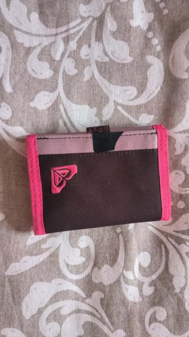 Monedero Roxy Rosa y Marrón