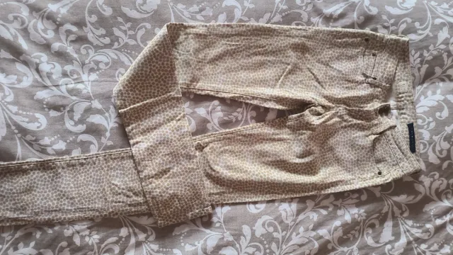Pantalones estampados beige y marrón