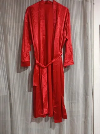 Kimono mujer rojo satinado
