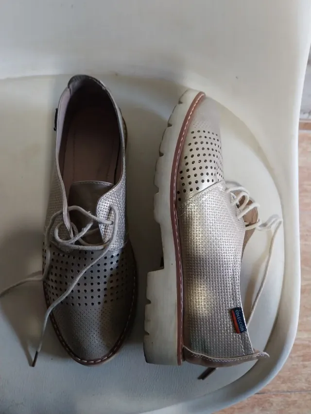 Zapatos Planos Dorados Talla 39