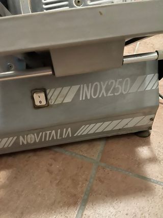 Affettatrice Novitalia Inox 250