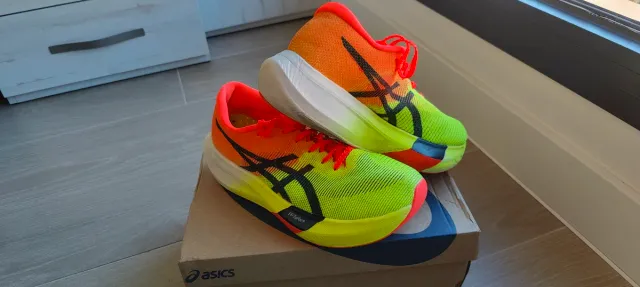 Sneakers Asics Metaspeed Sky Paris Taglia 42