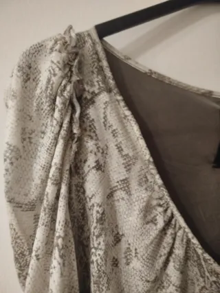 Vestido elegante estampado serpiente