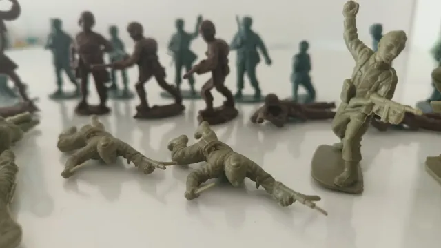 Lotto 22 soldatini vintage plastica