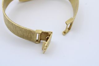 Omega Genève Clásico - Oro Amarillo 18kt