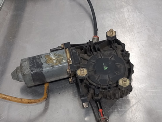 ELEVALUNAS DELANTERO DERECHO TATA 05360019