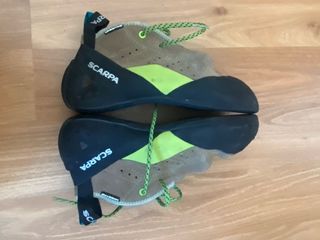 Pies de Gato Scarpa Maestro Mid