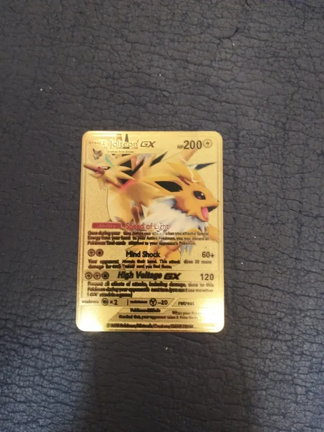 Carta Pokémon Jolteon GX Dorada