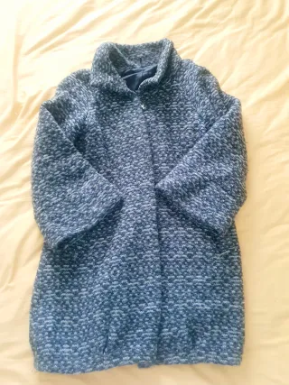 Abrigo Naf Naf azul y gris