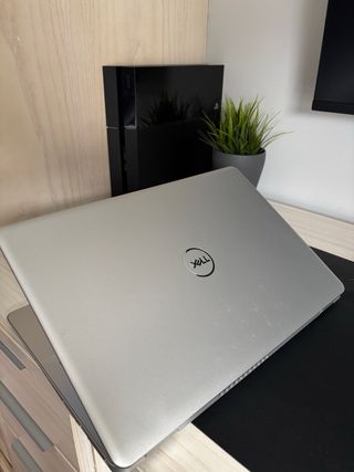 Portátil Dell Inspiron 15.6, 8GB Plata.