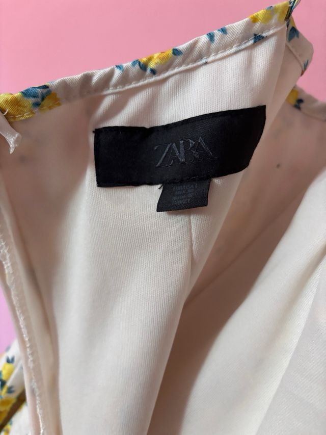 Vestido floral Zara talla L