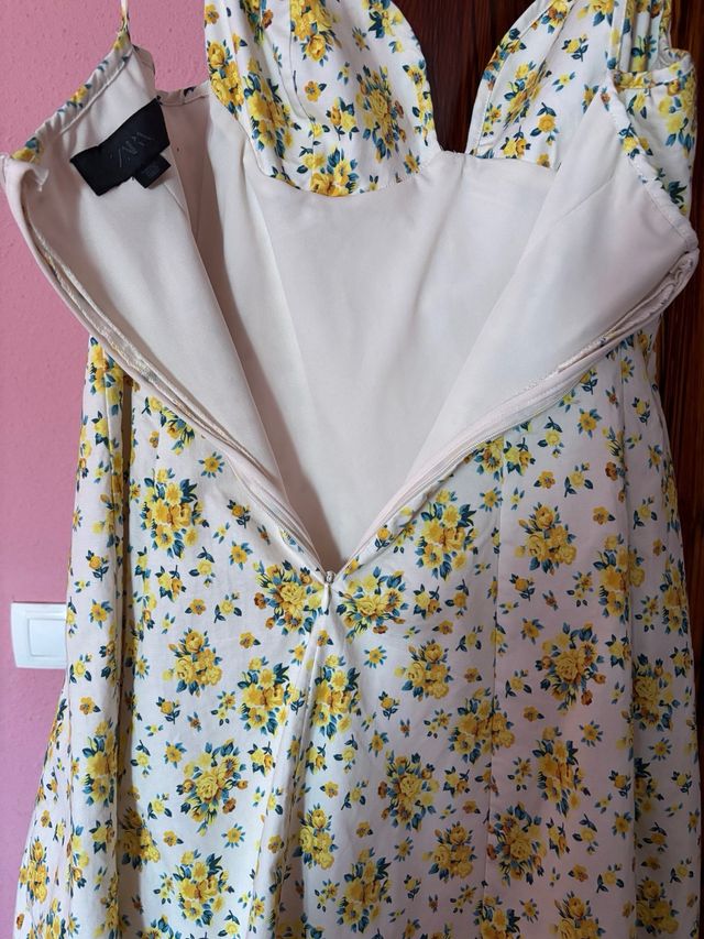 Vestido floral Zara talla L