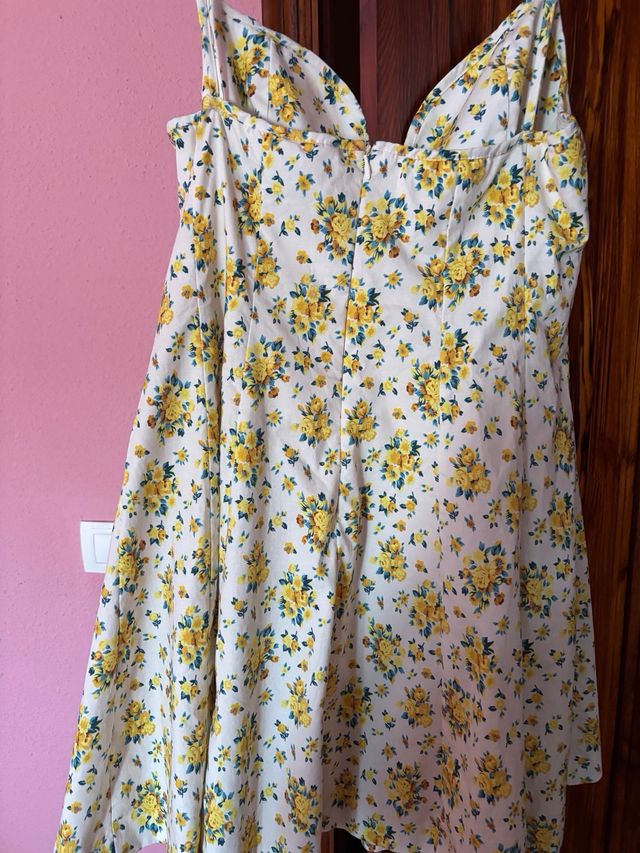 Vestido floral Zara talla L