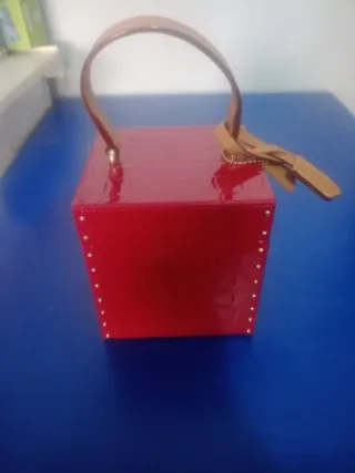 Bolso neceser rojo nuevo