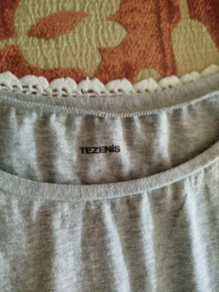 Camisetas de tirantes (negras y blancas)