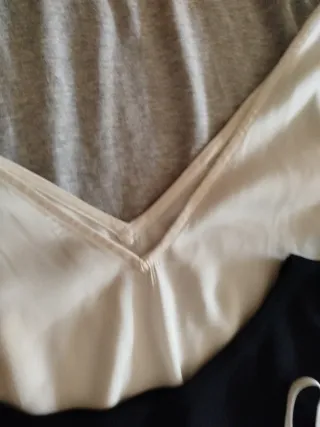 Camisetas de tirantes (negras y blancas)