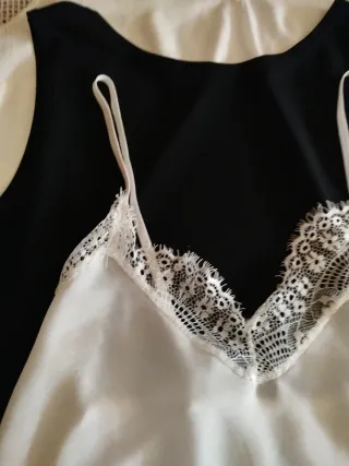 Camisetas de tirantes (negras y blancas)