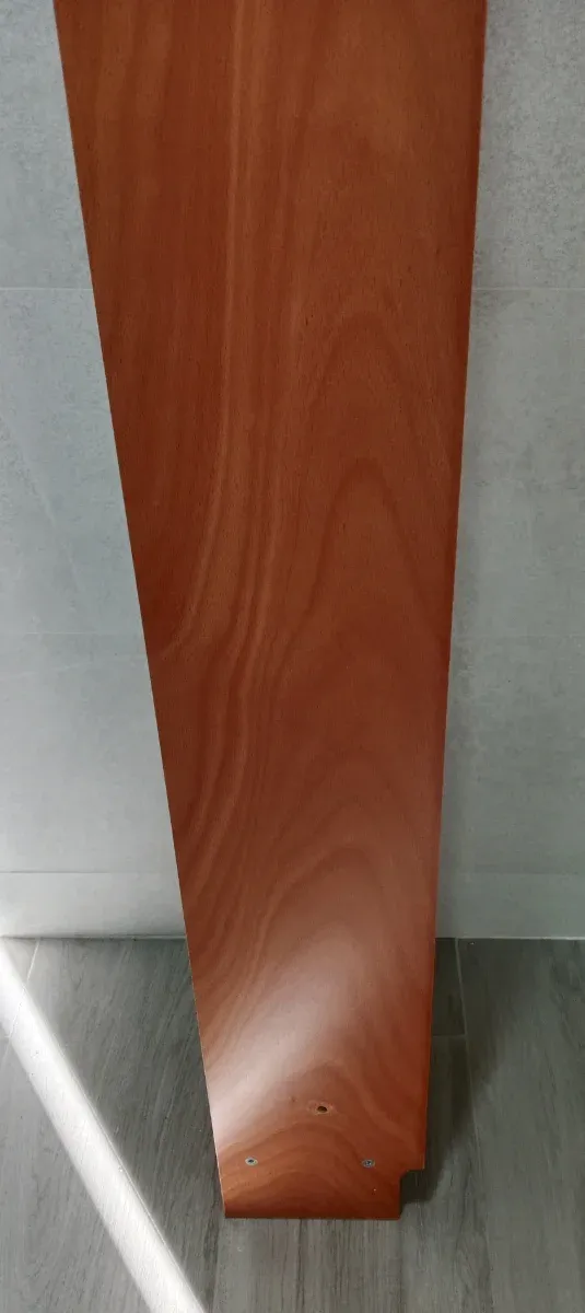 Estantería estrecha de madera 20cm.