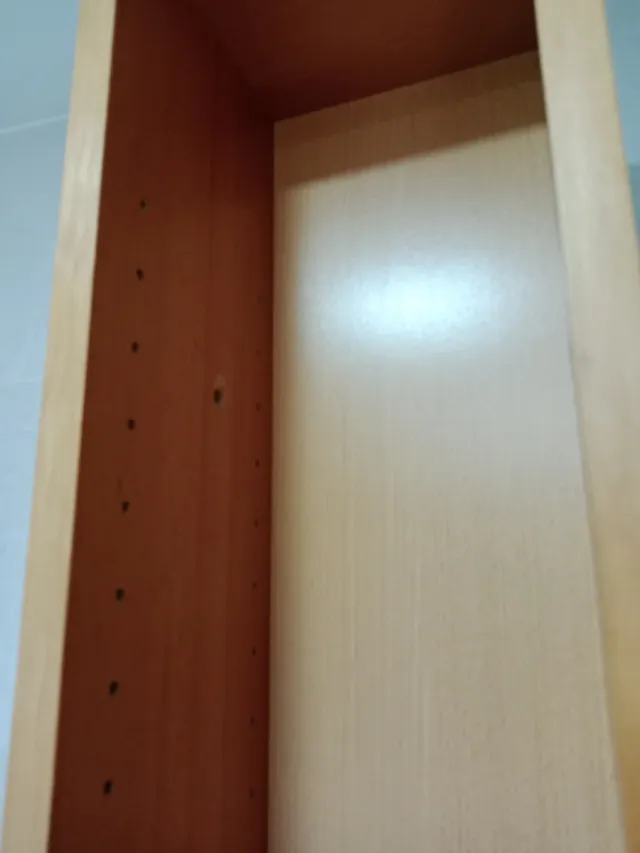 Estantería estrecha de madera 20cm.