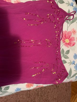 Vestido largo morado con abalorios talla pequeño