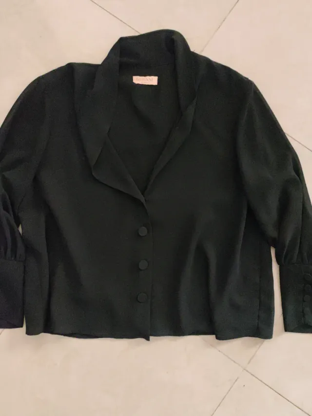 Blusa negra marca Bimani Madrid talla s