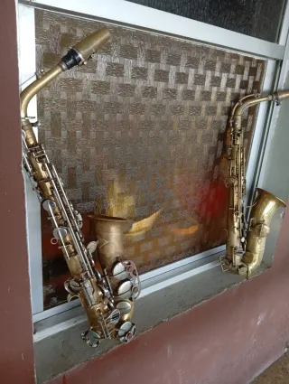 Due sassofoni in buone condizioni