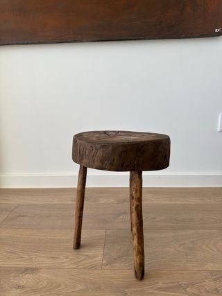 Banco antiguo de madera hecho a mano