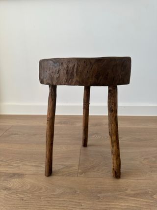 Banco antiguo de madera hecho a mano