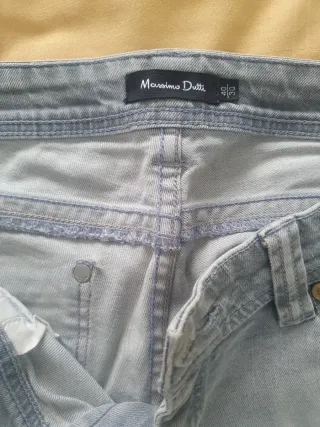 Pantalones vaqueros Massimo Dutti gris
