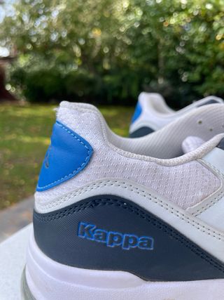 Zapatillas Kappa Blancas y Azules