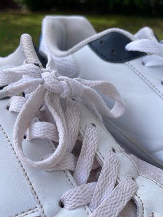 Zapatillas Kappa Blancas y Azules