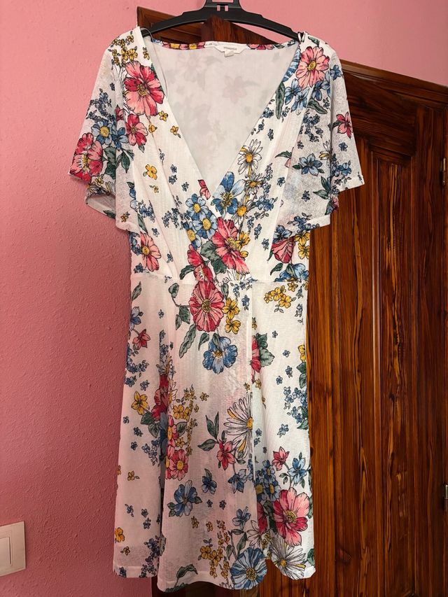 Vestido Springfield floral talla M