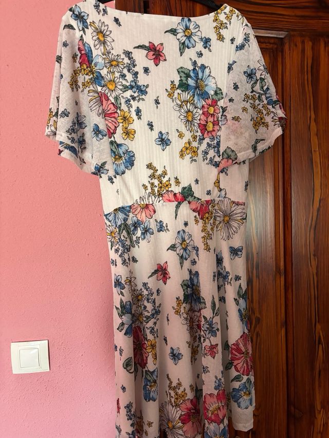 Vestido Springfield floral talla M