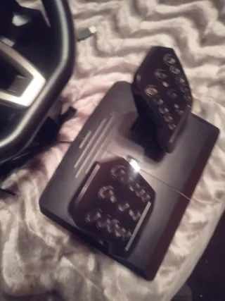 Volante Hori PS4 con Pedales