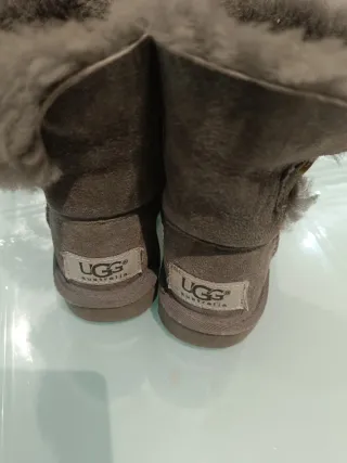 UGG S/N 5991T Taglia 22.5