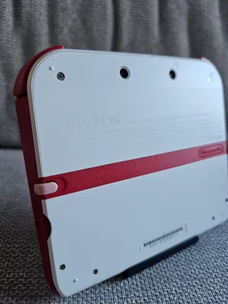 Nintendo 2DS Bianco con Scatola