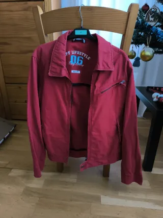 Cazadora roja hombre talla M