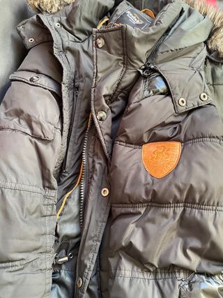 Parka Redskins Negra con Capucha y Pelo