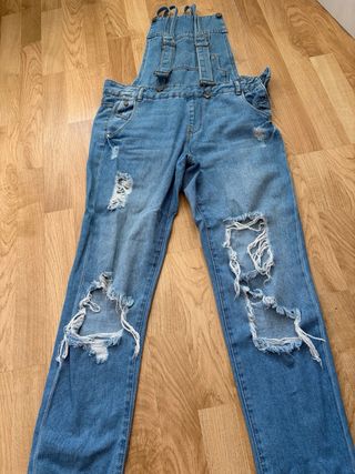 Mono vaquero desgarrado