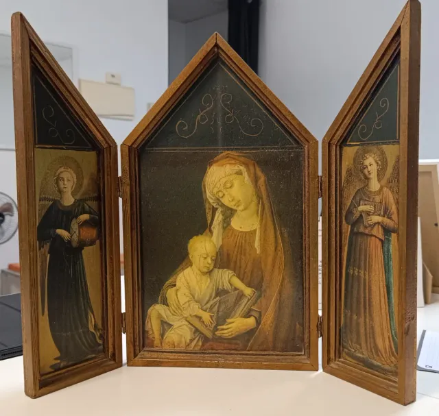 Tríptico religioso madera