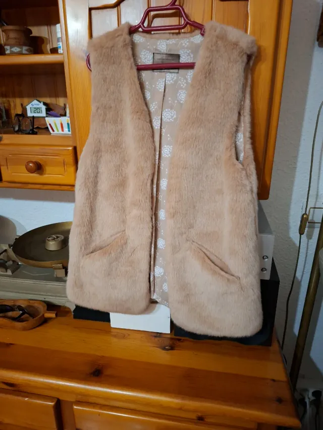 Chaleco pelo sintético beige talla única